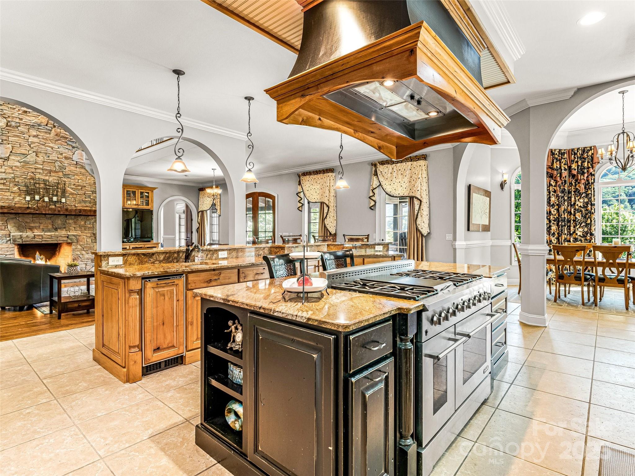 FIE TOP WOODLANDS - Residential