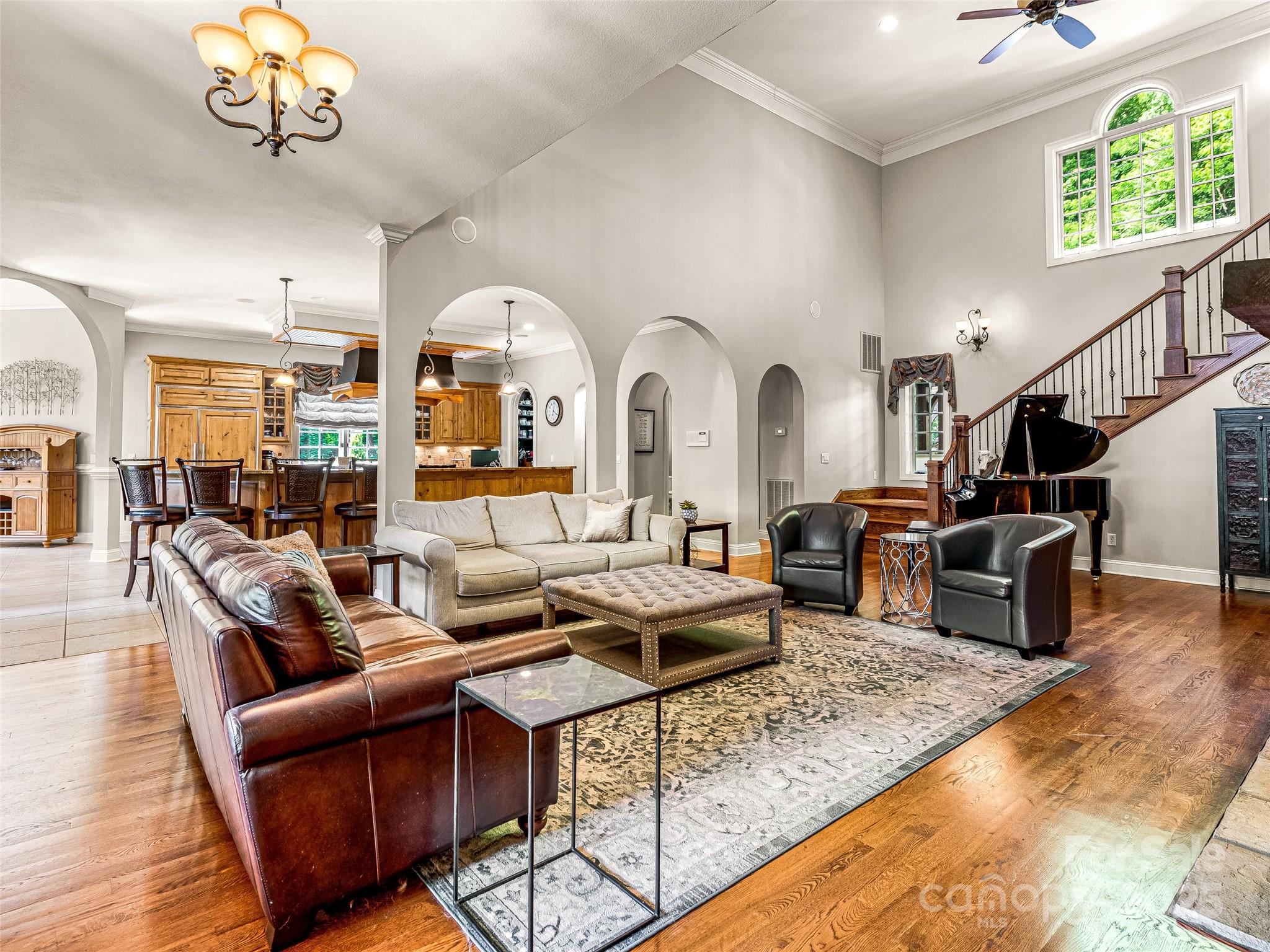 FIE TOP WOODLANDS - Residential