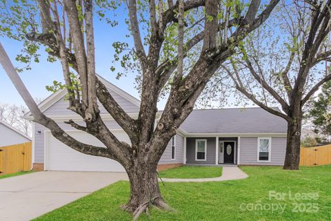 Photo of 5506 Carronbridge Lane, Charlotte, NC 28216 (MLS # 4331523)