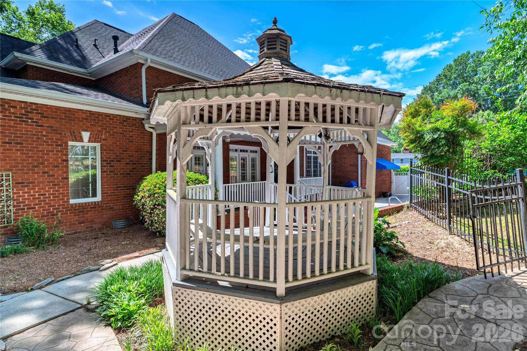 Forest Hills - Residential