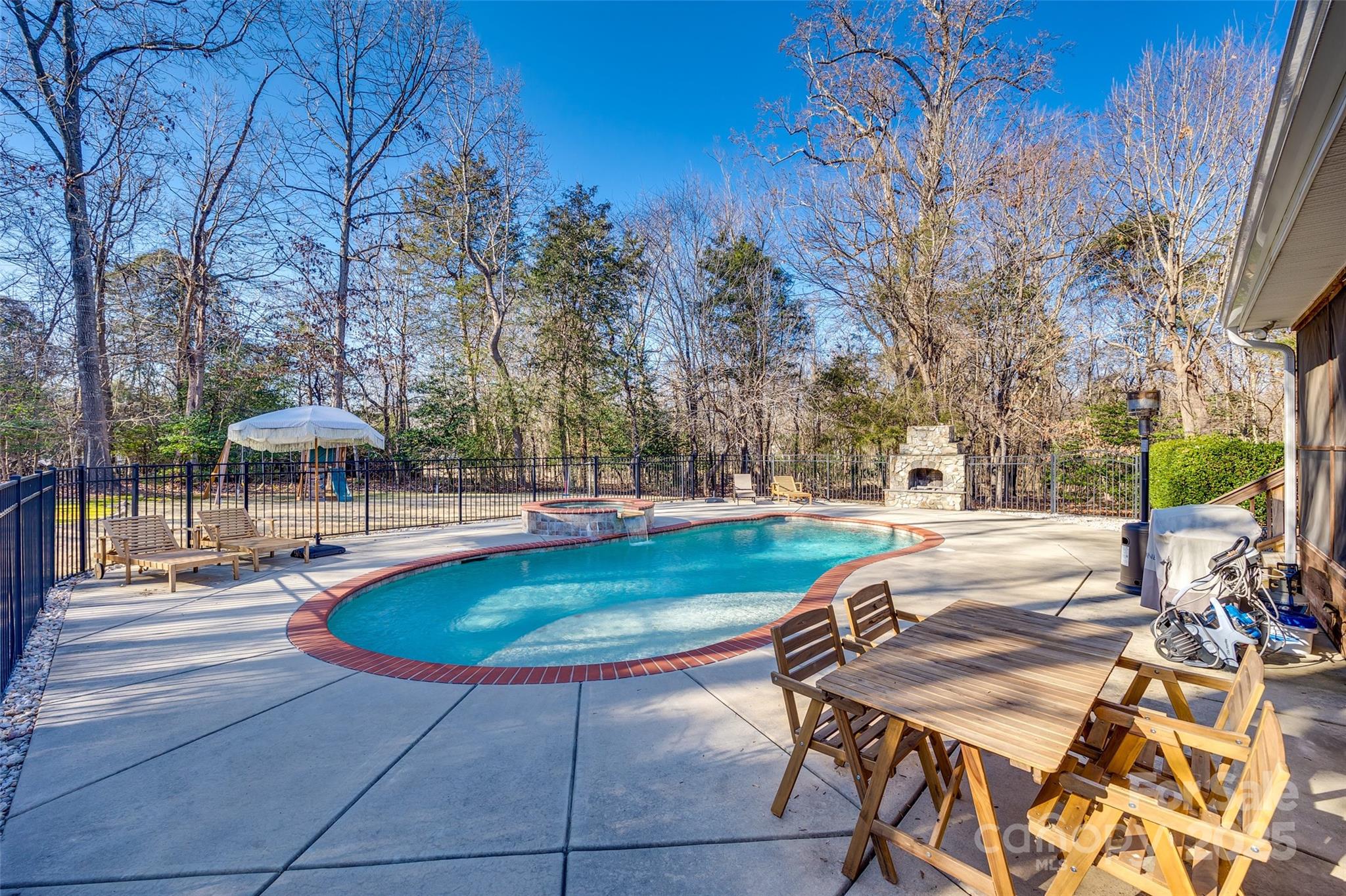 Oakton - Residential