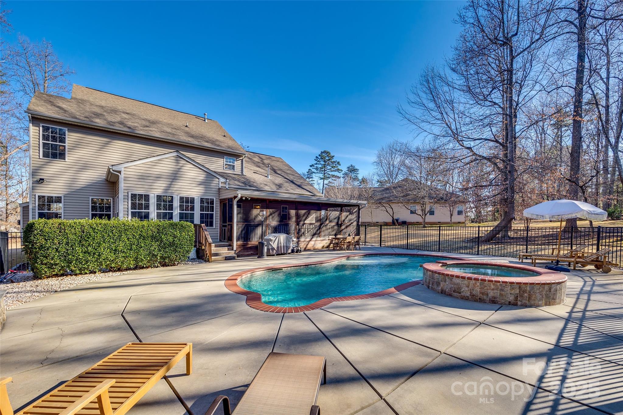 Oakton - Residential