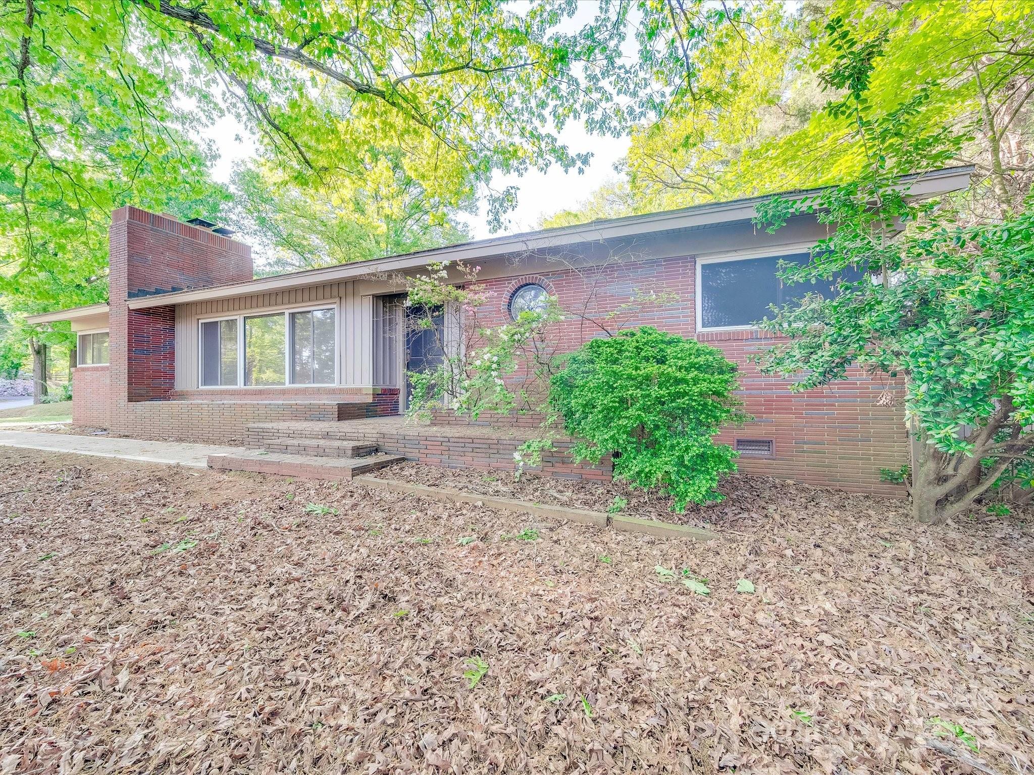 1881 Sharonwood Lane
