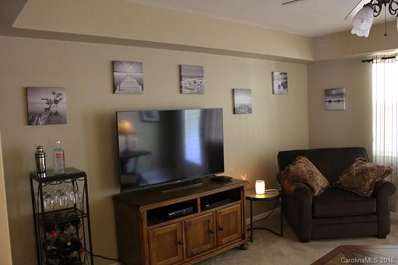 Carlyle Condominiums - Residential