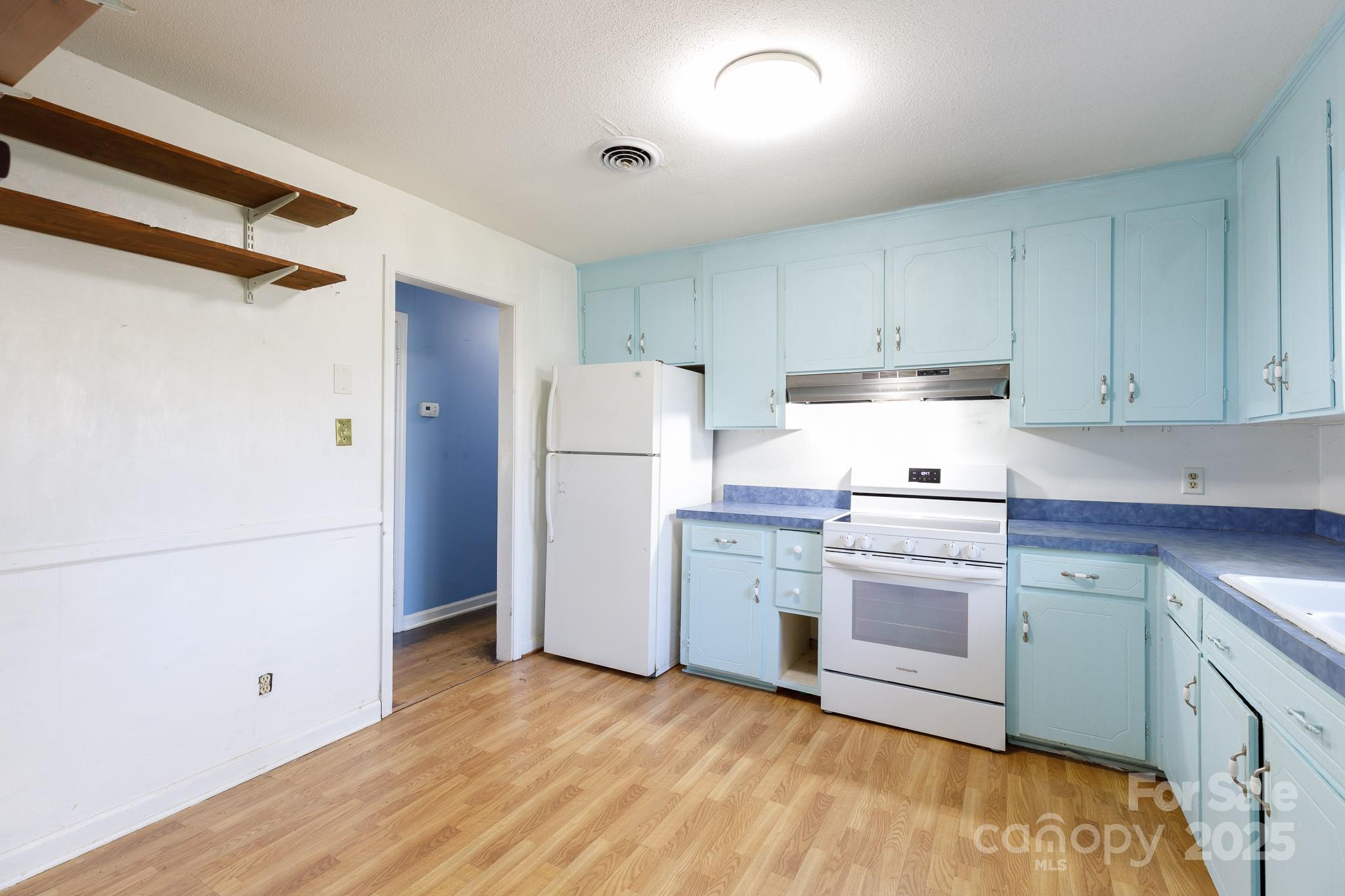 Country Club Estates - Residential