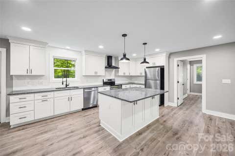 Photo for 5950 Lake Wylie Road