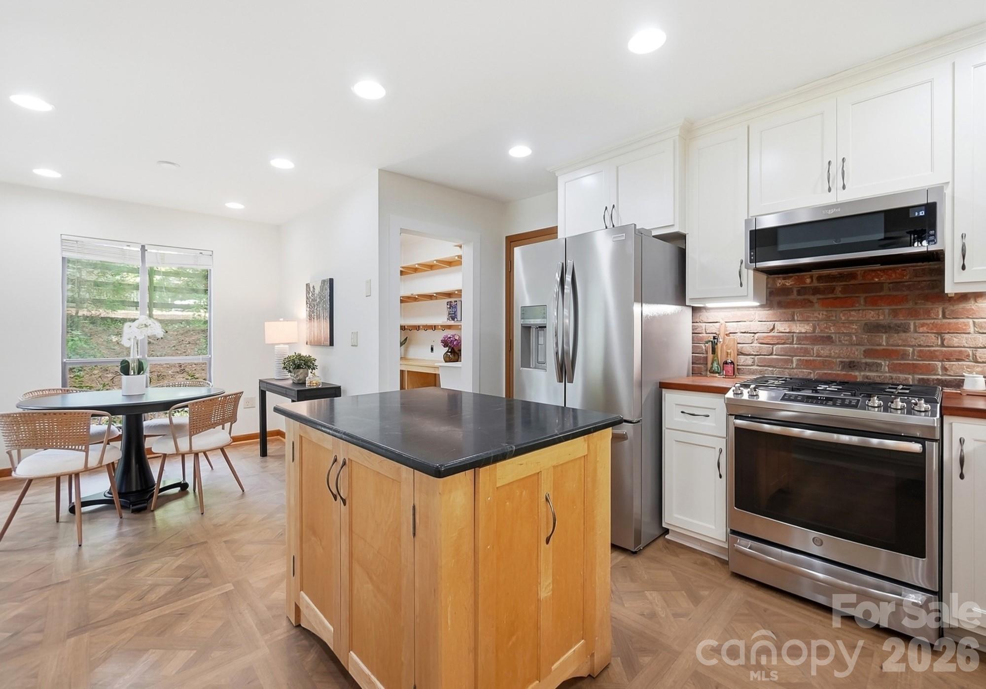 872 Old Bell Road