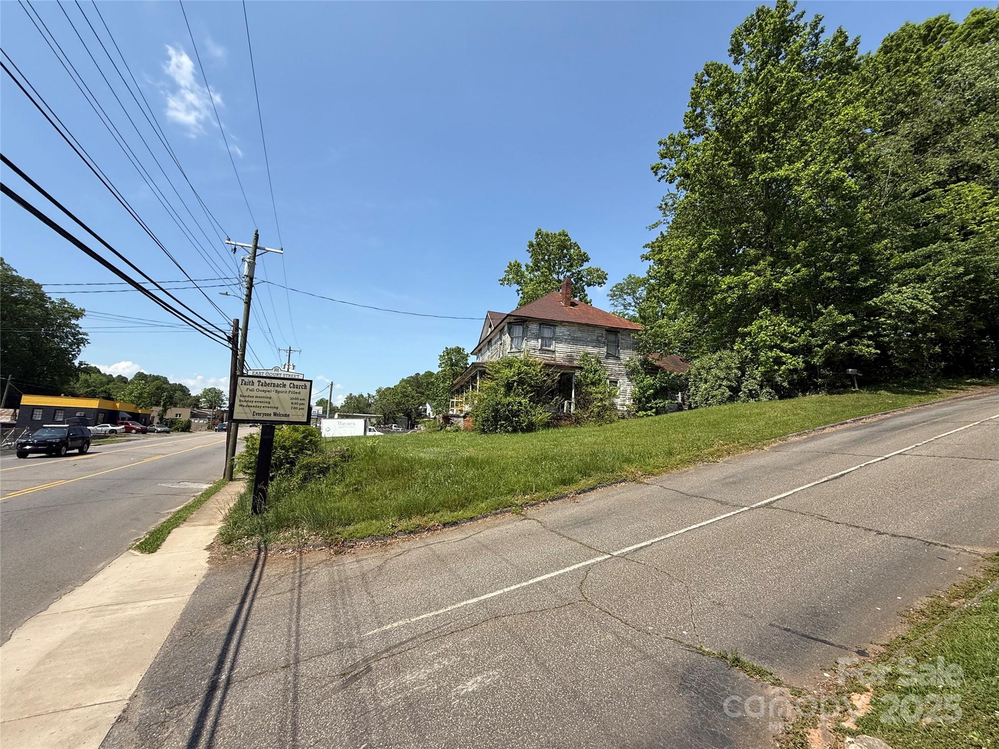 891 E Court Street