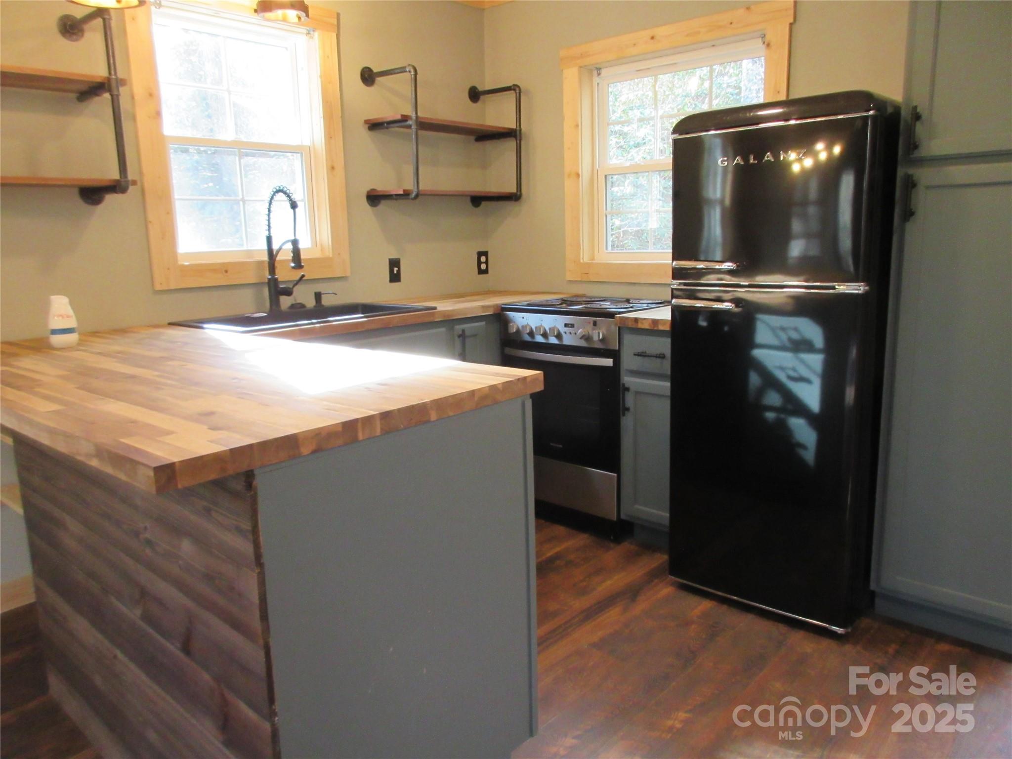 Rainbow Lake - Residential