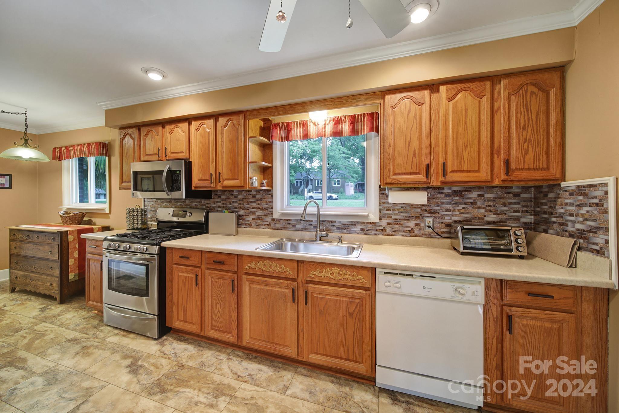 Colonial Heights - Residential