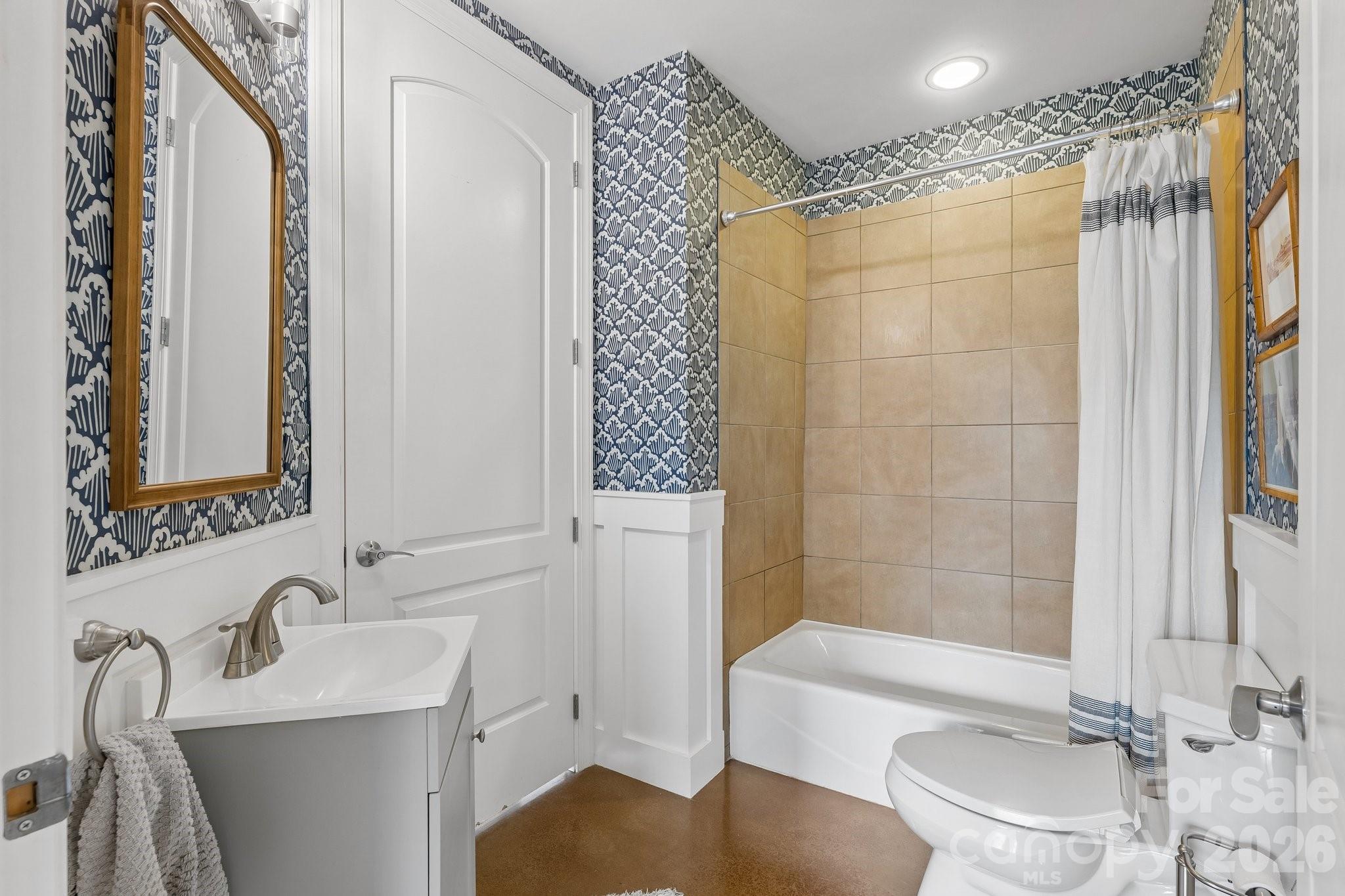 28th Row - Residential