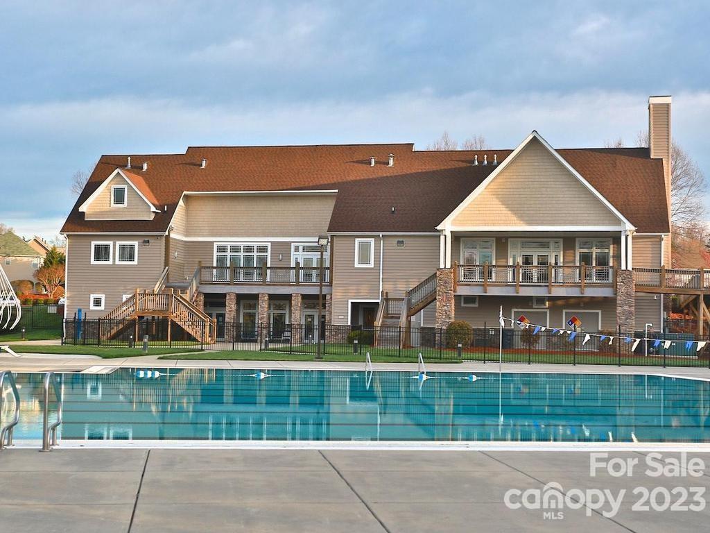 Moss Creek Village - Residential