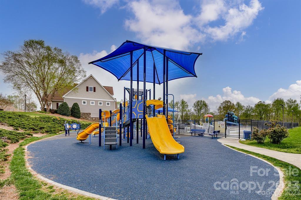 Moss Creek Village - Residential