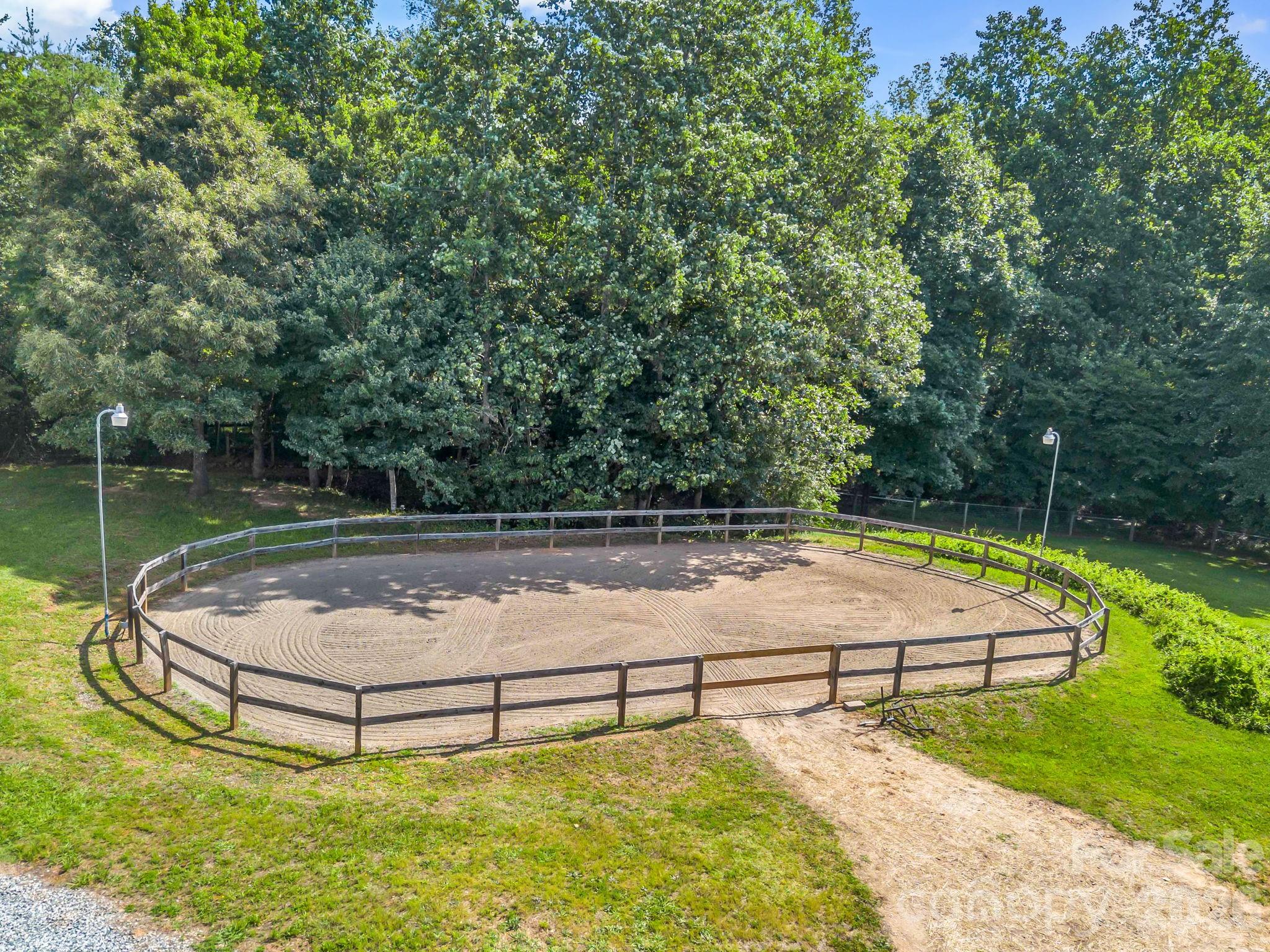 271 Collinsville Road