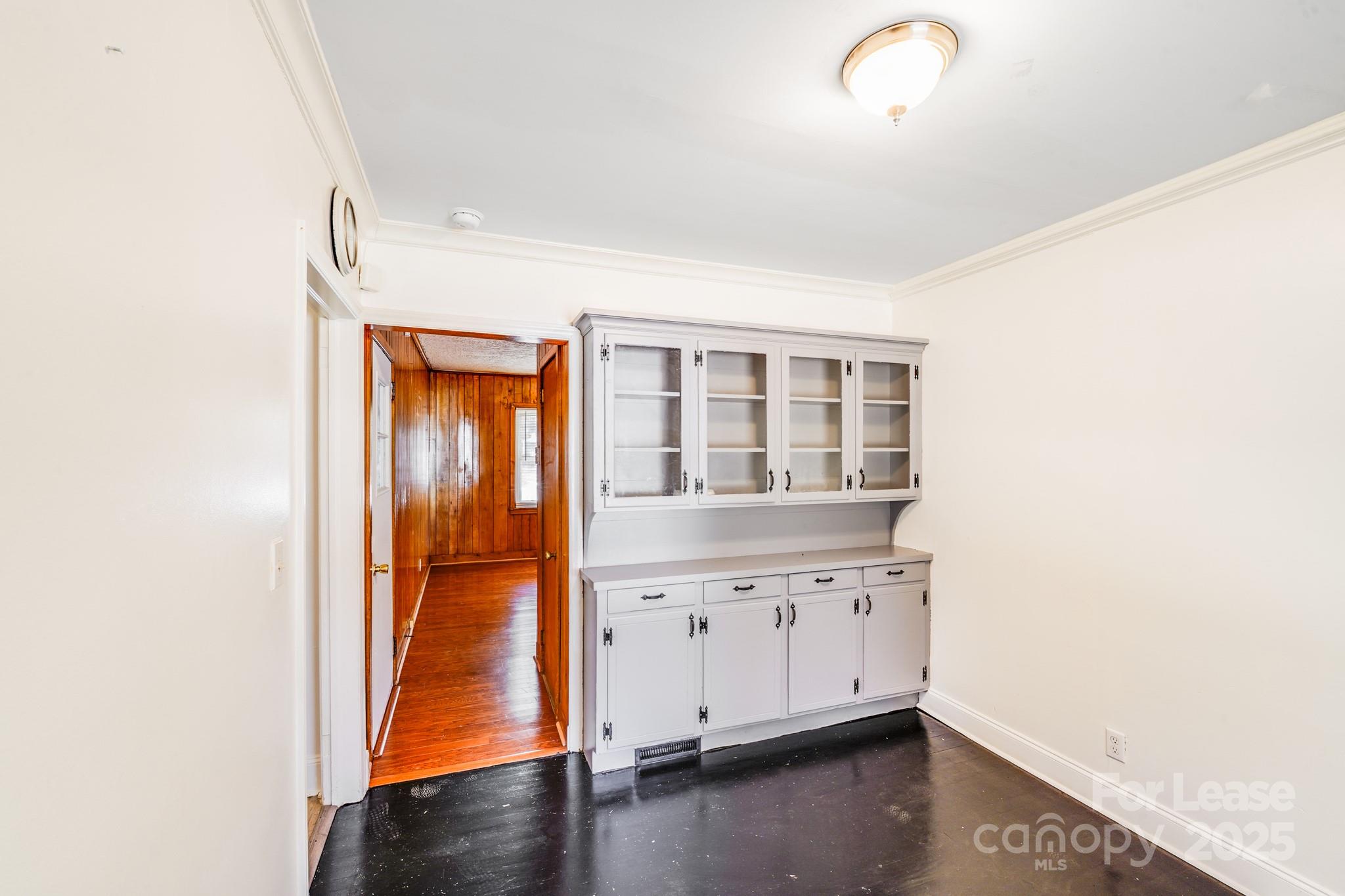 Royal Oaks - Residential Lease