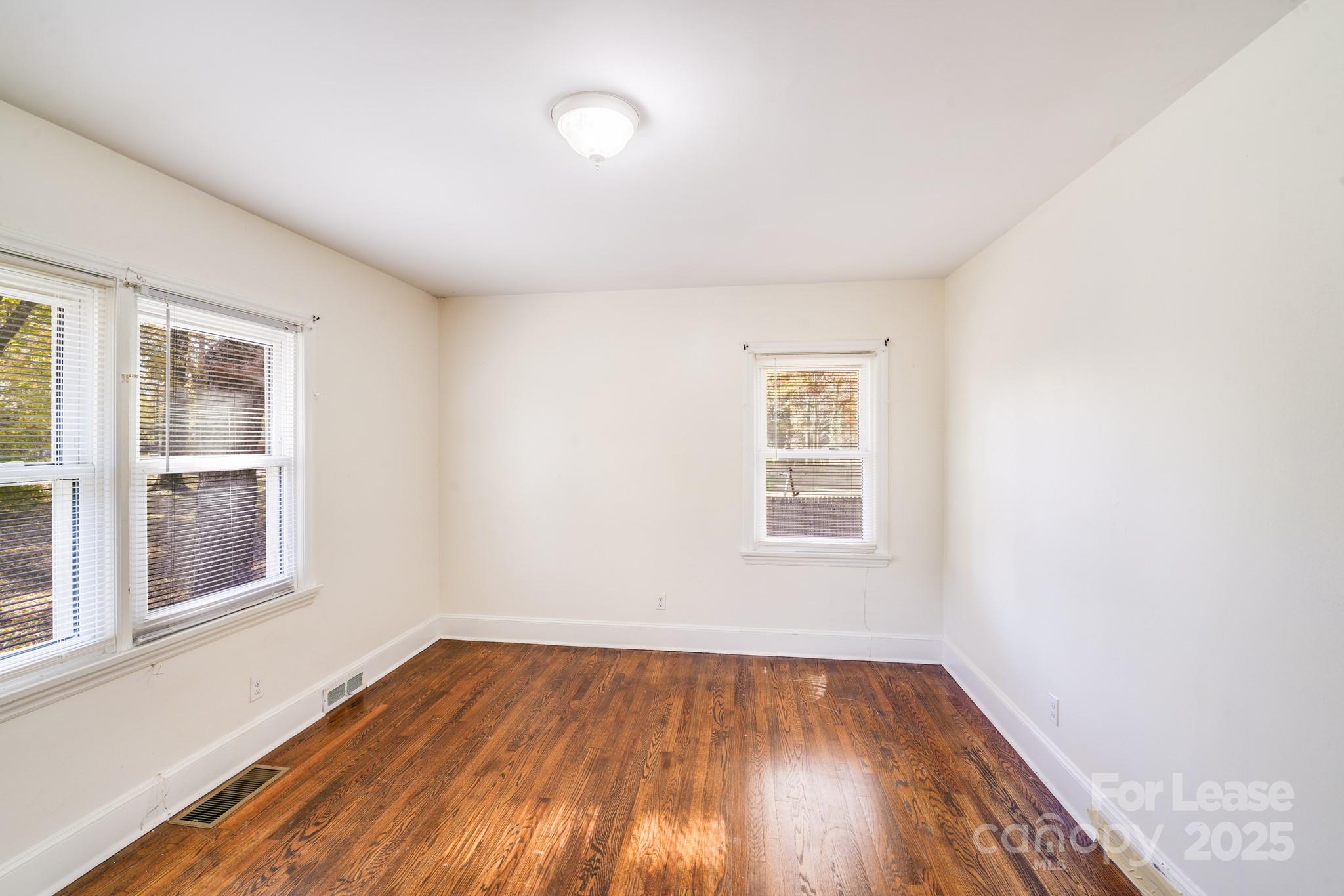 Royal Oaks - Residential Lease