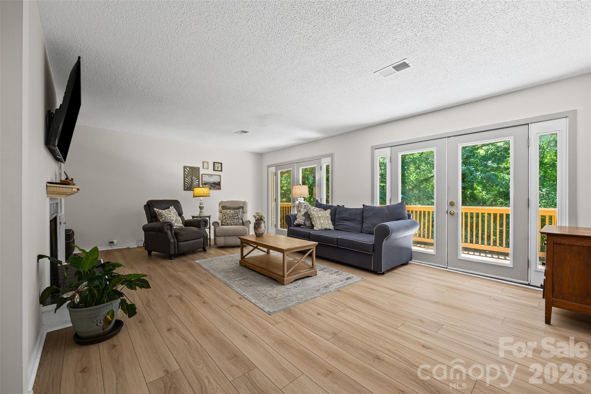 2 Five Oaks Lane 2
