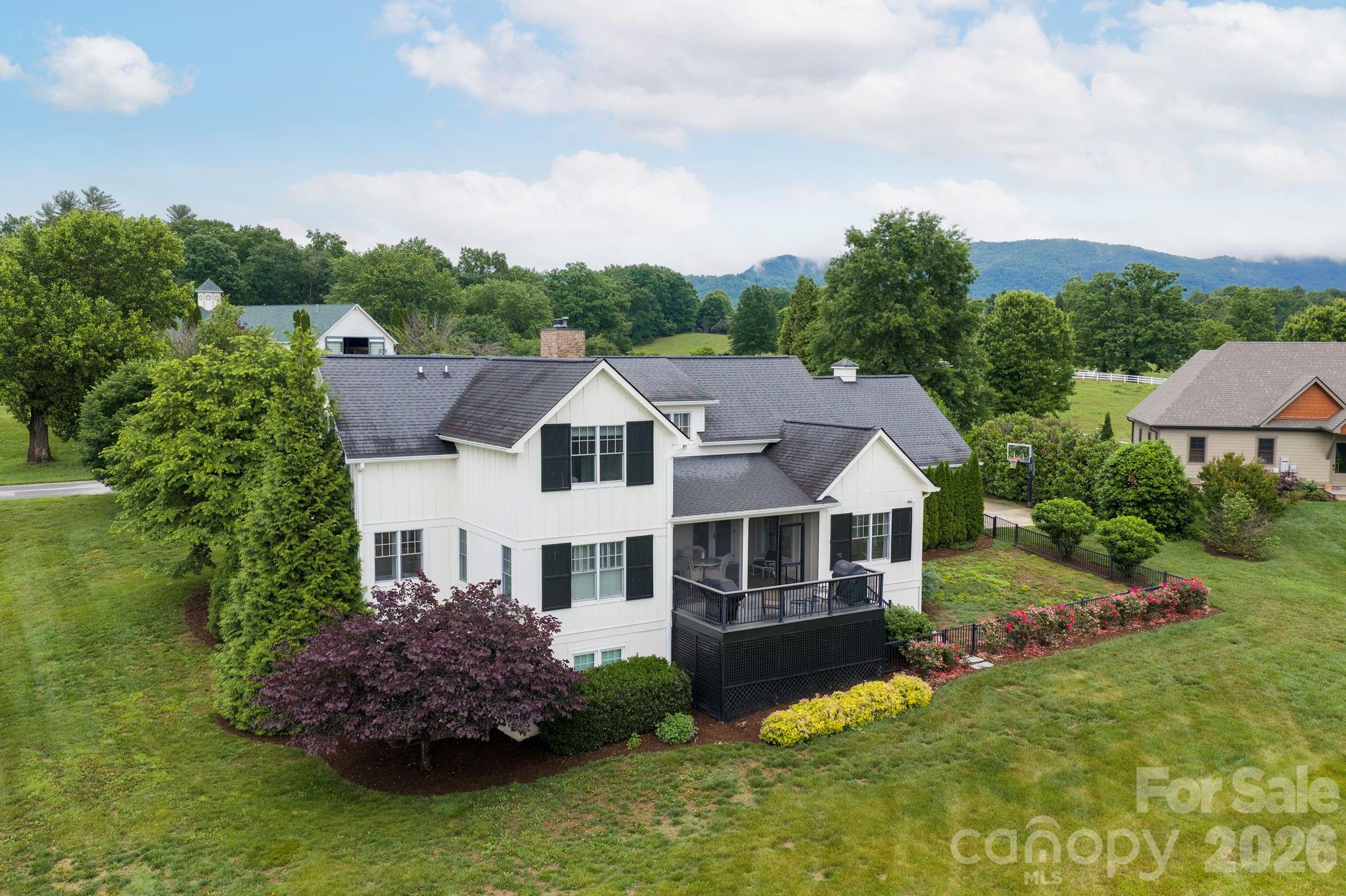 30 Water Hill Way