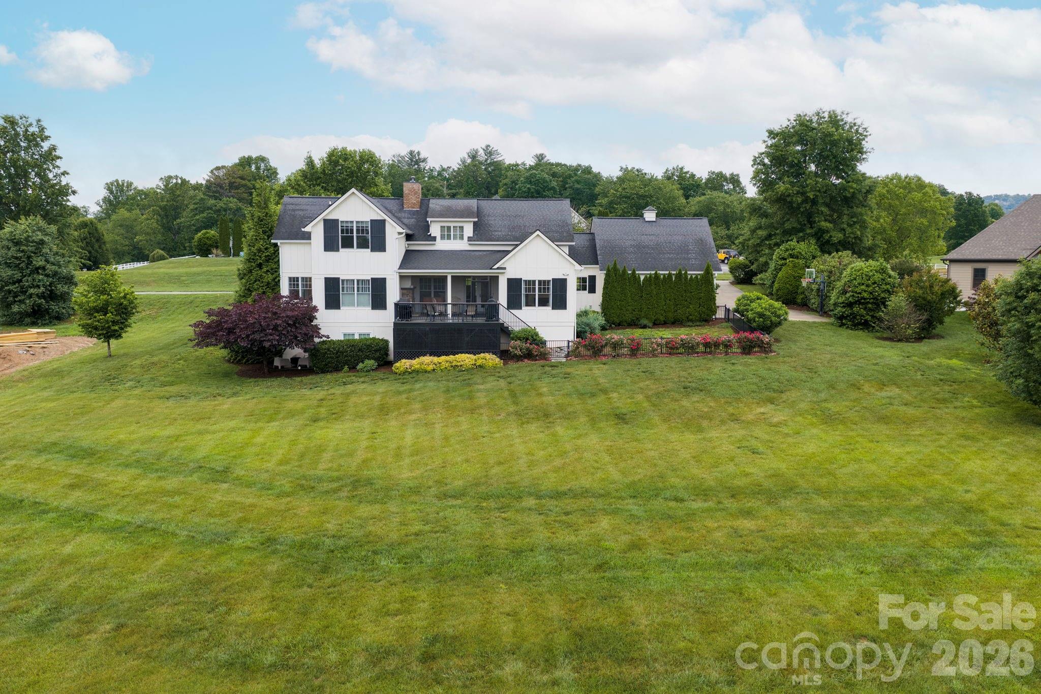 30 Water Hill Way