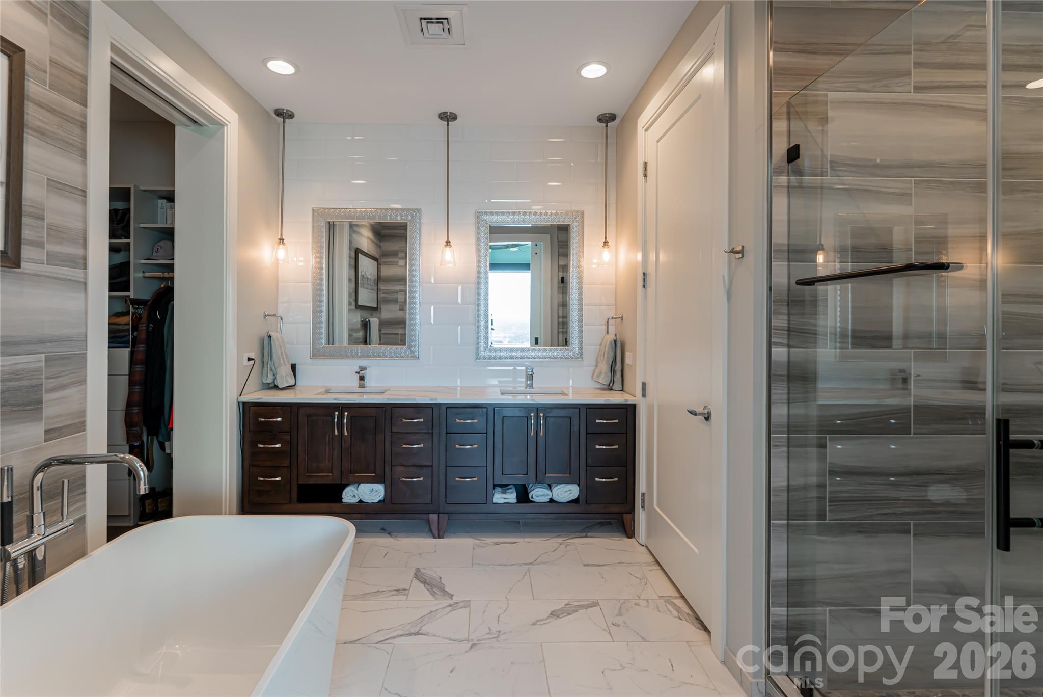 Asheville Arras Residence - Residential