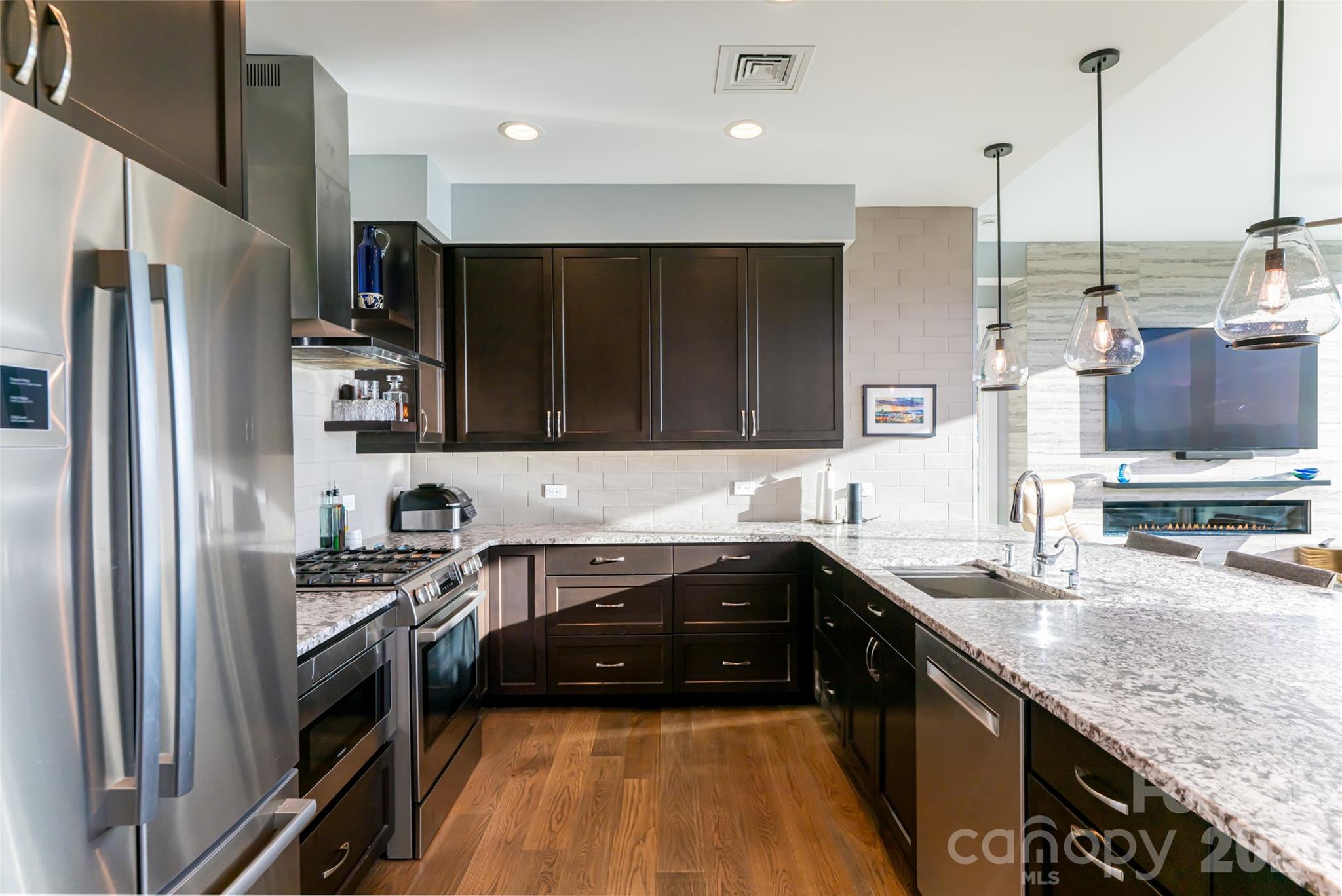 Asheville Arras Residence - Residential