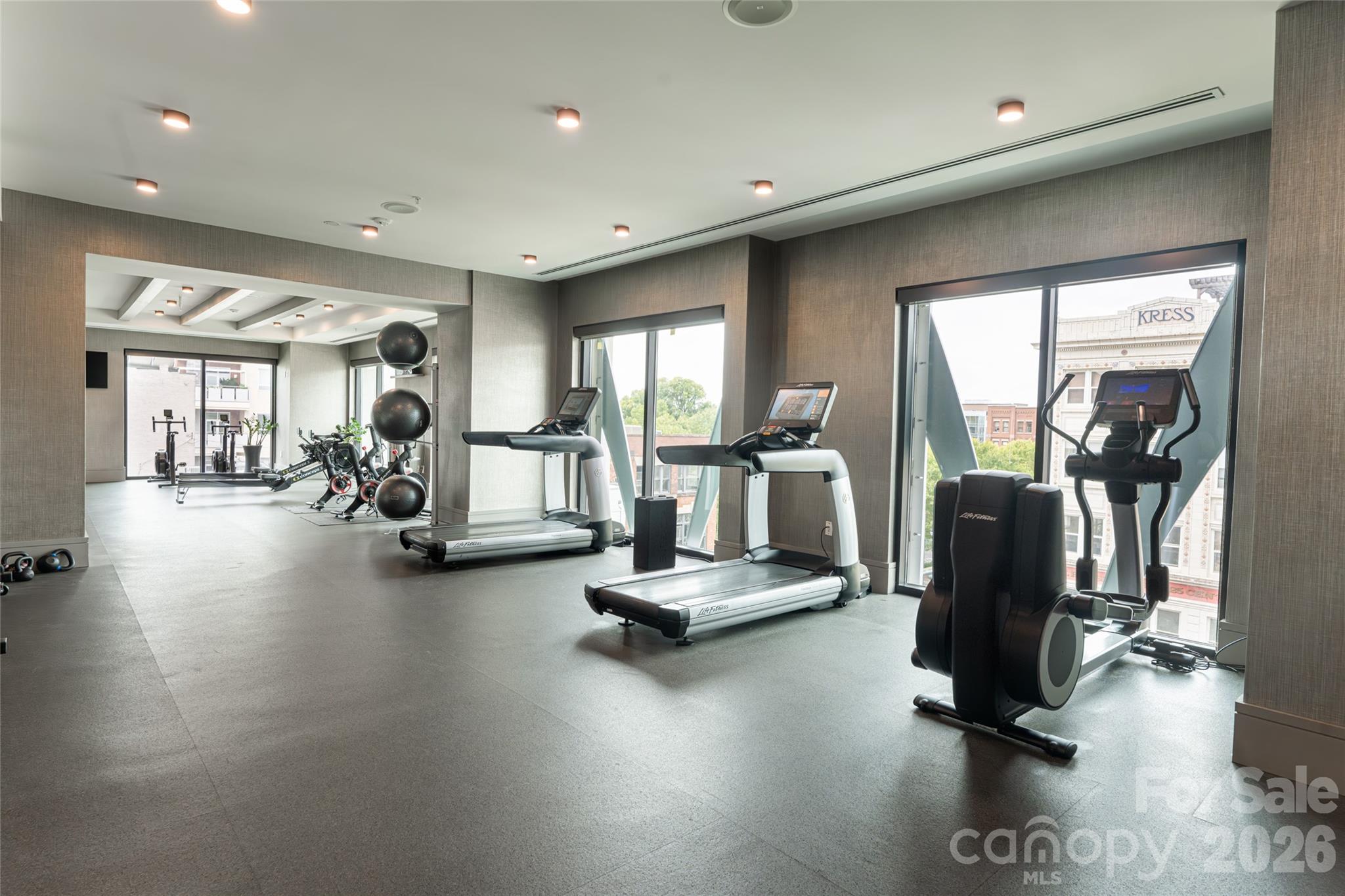 Asheville Arras Residence - Residential