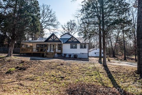 1916 New Garden Road Greensboro NC 27410