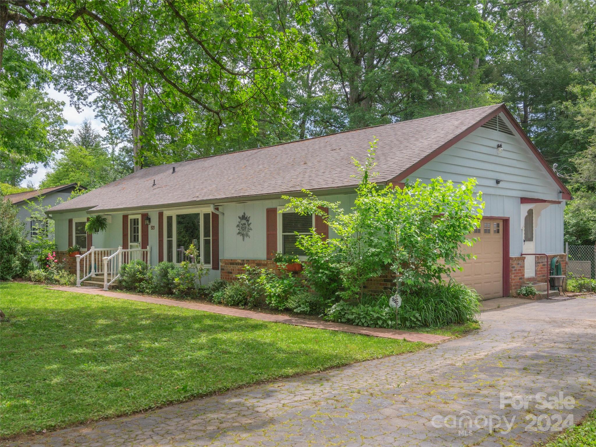 Brookland Manor - Residential