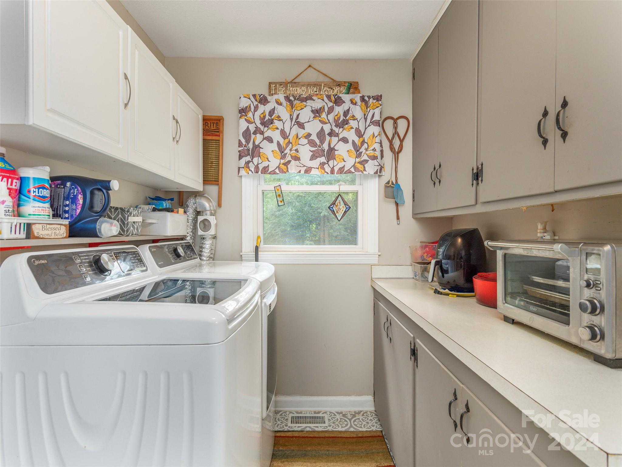 Brookland Manor - Residential