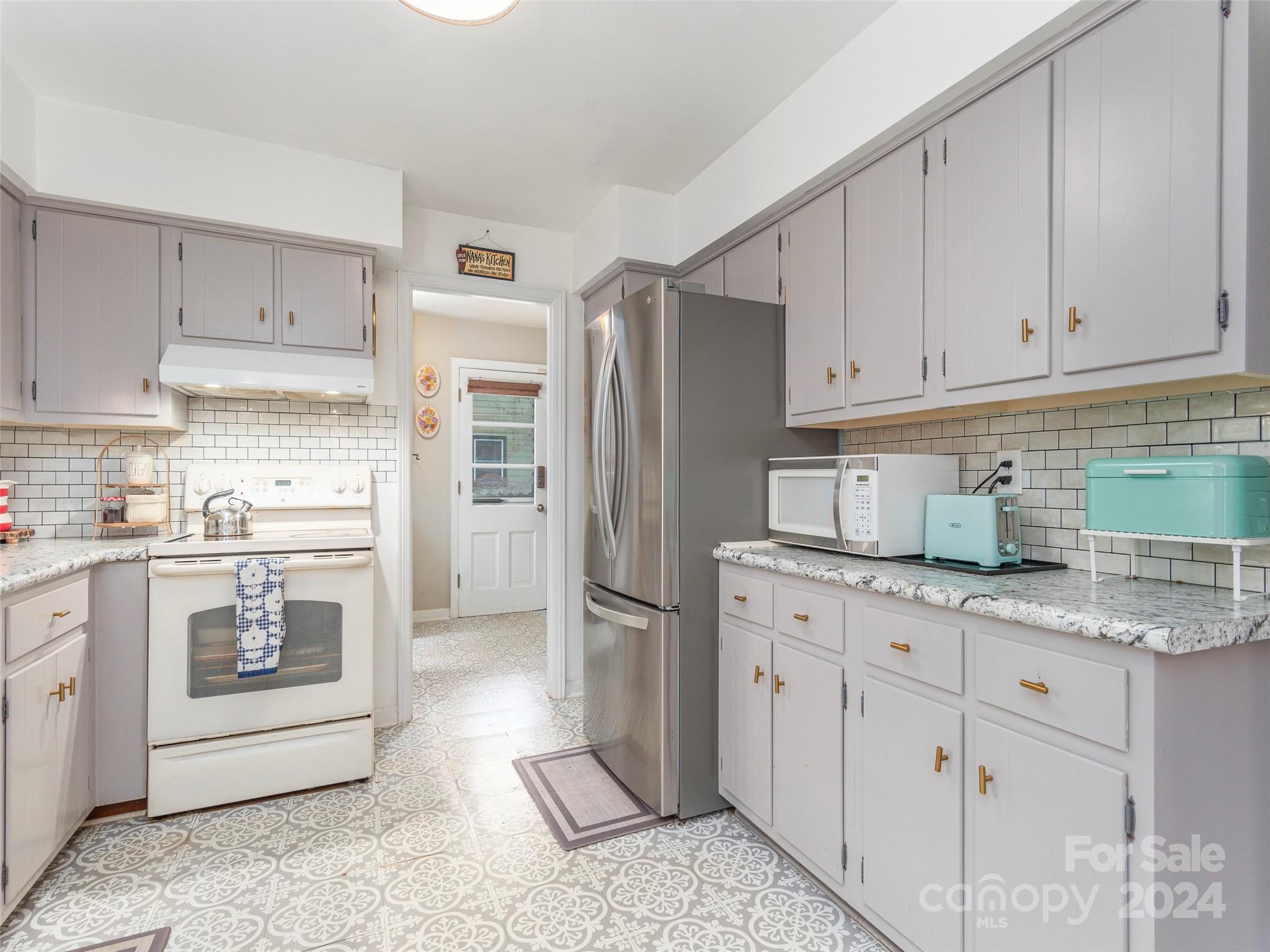 Brookland Manor - Residential