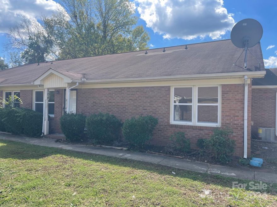 Fantastic renovation and ready to move in. 2 bedroom, one bath condo. Unit 104