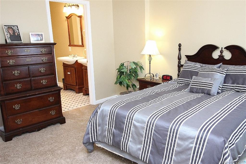 Autumn Cove At Lake Wylie - Residential