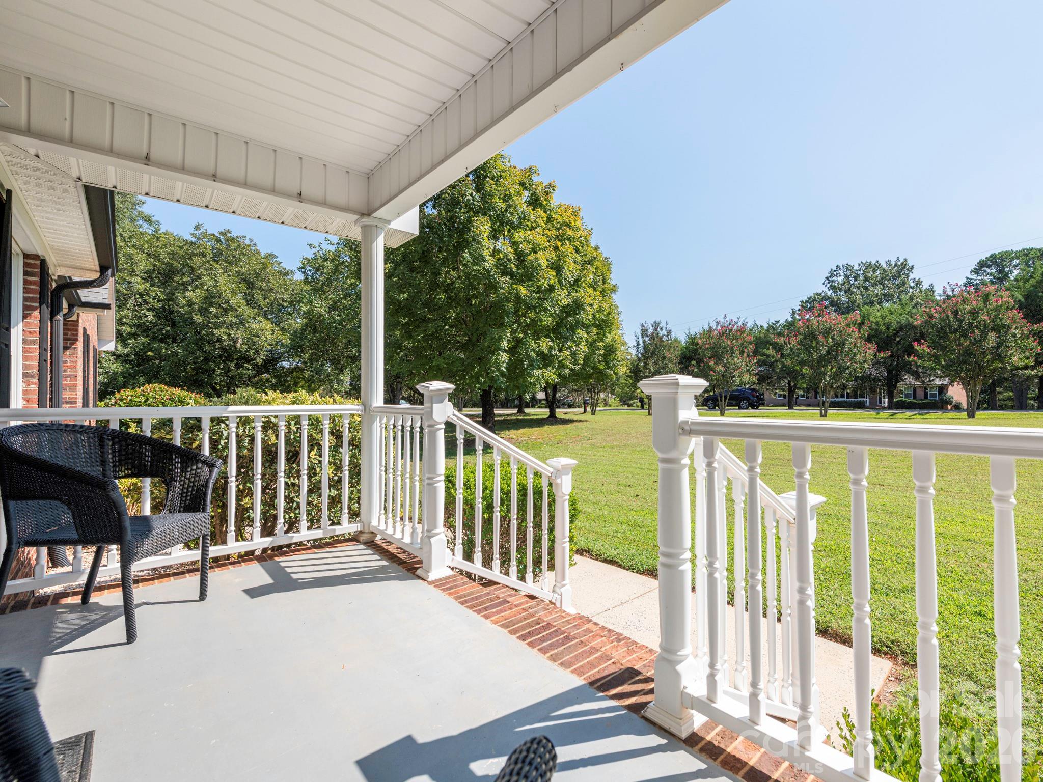 2434 Plantation Road NW