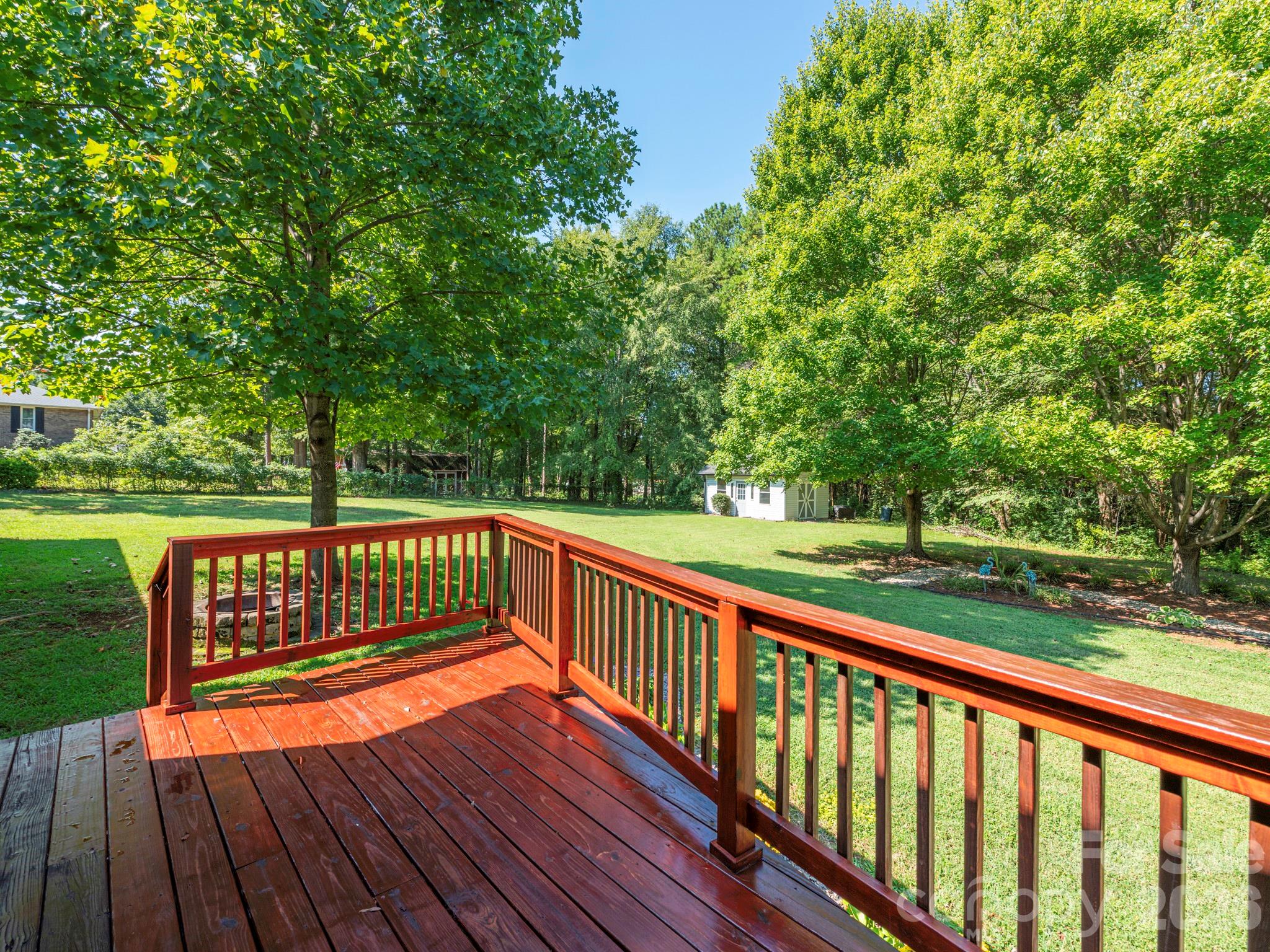 2434 Plantation Road NW