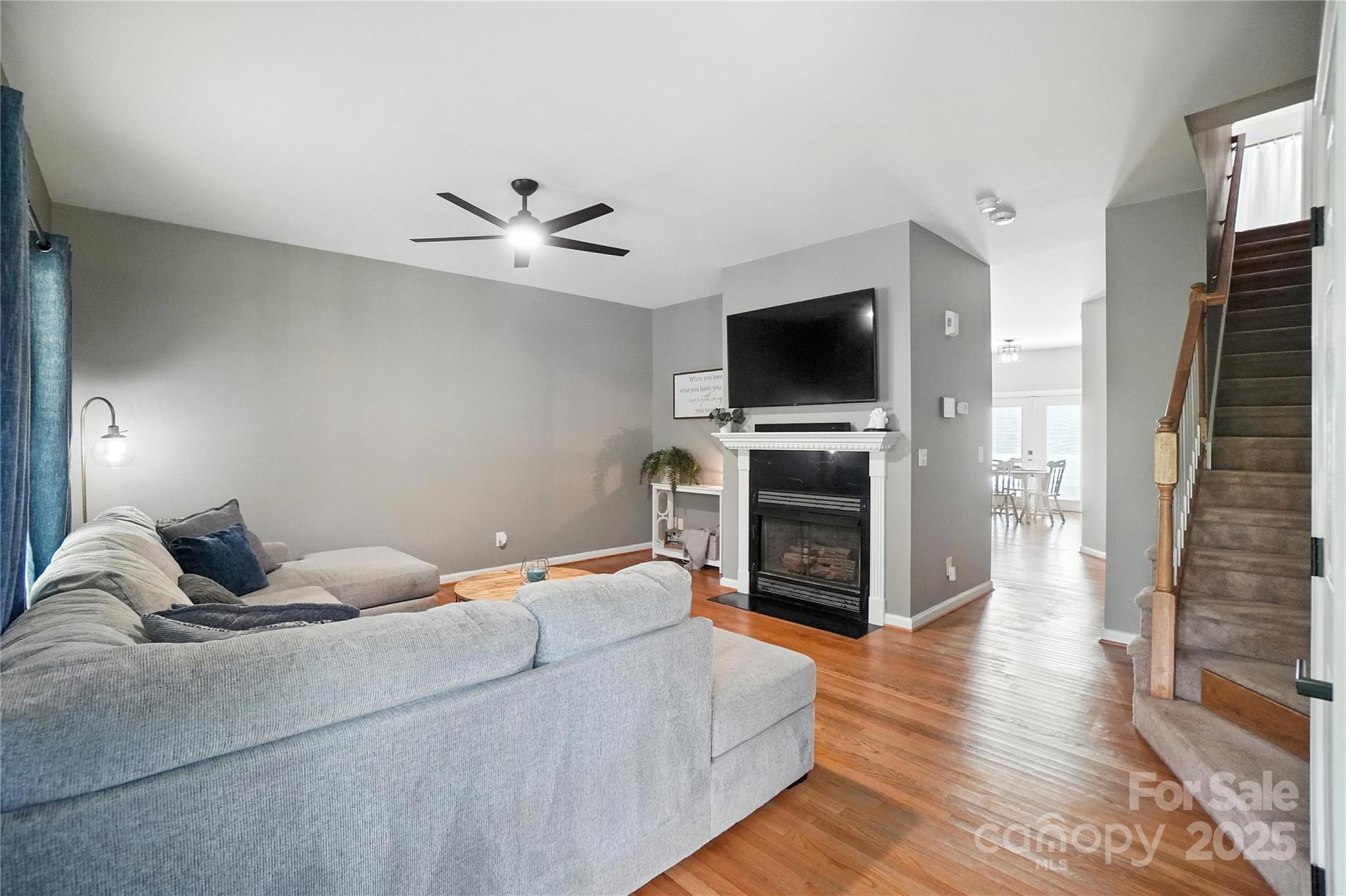 2105 Pinnacle View Drive