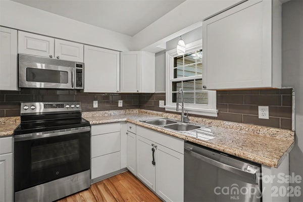 6440 OLD PINEVILLE RD APT D, CHARLOTTE, NC 28217 - Image 07157258a0a574d8cb56dcd2d25ad8db/4235644432