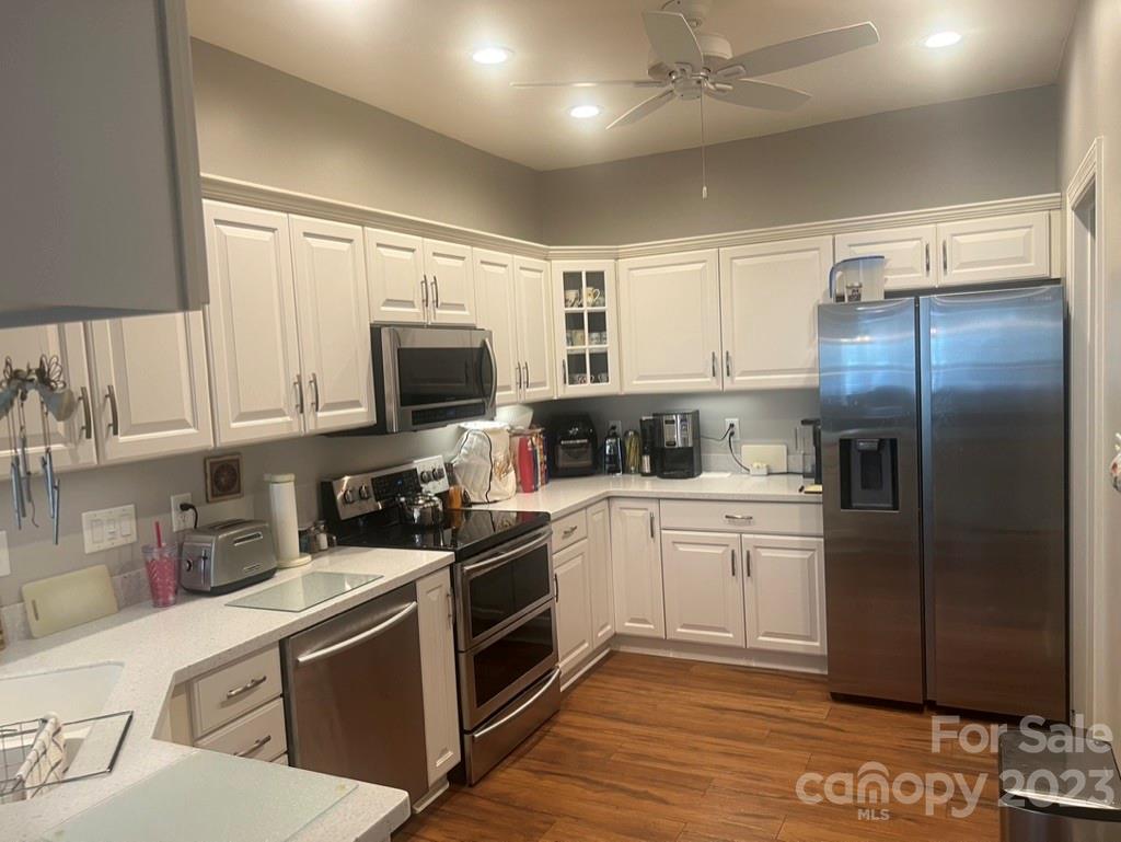 The Glen at Highland Creek - Residential
