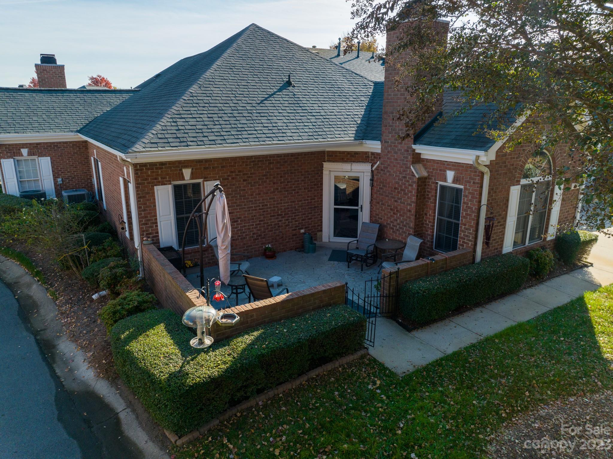 The Glen at Highland Creek - Residential