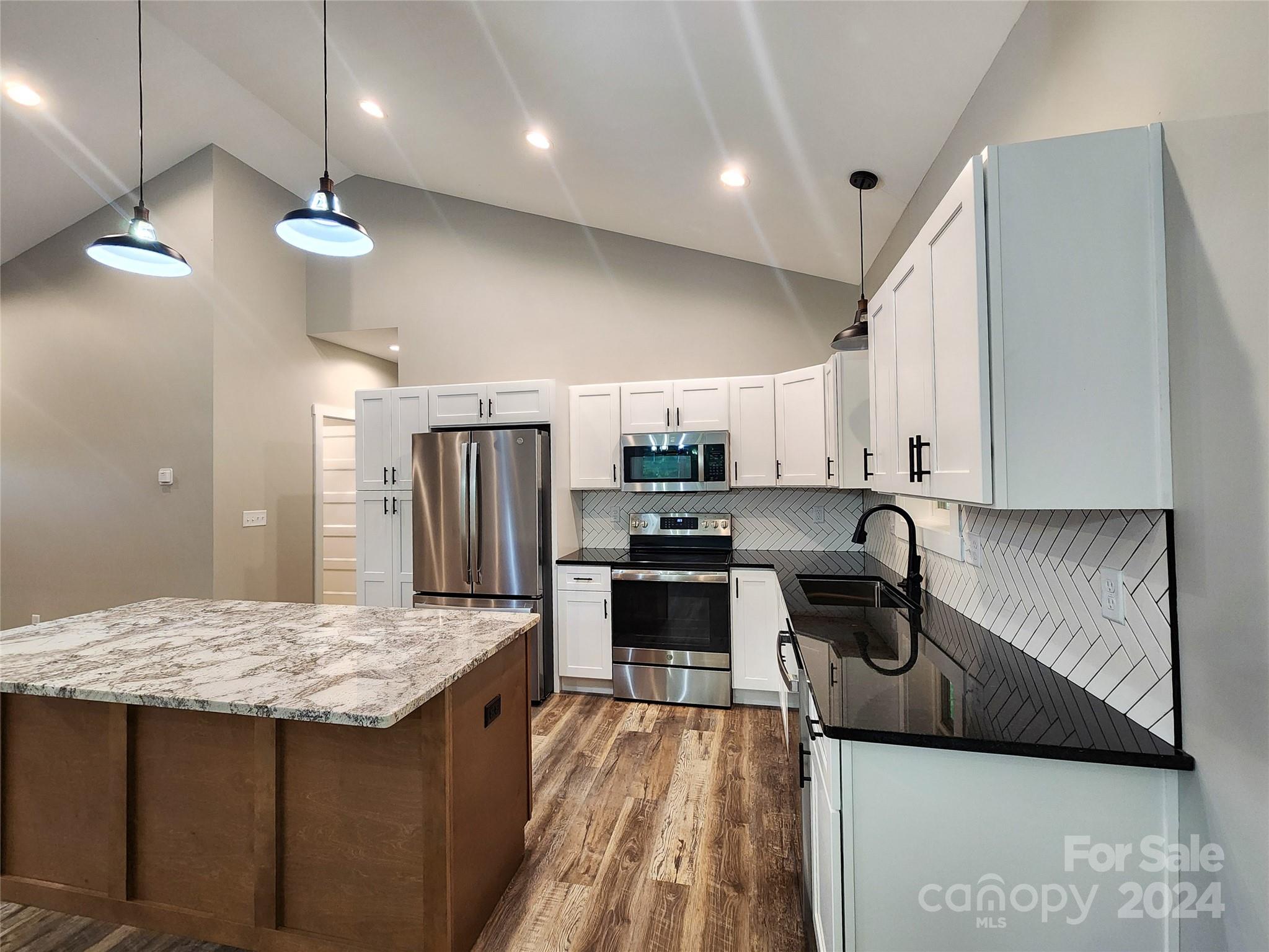 Riverside Hills - Residential