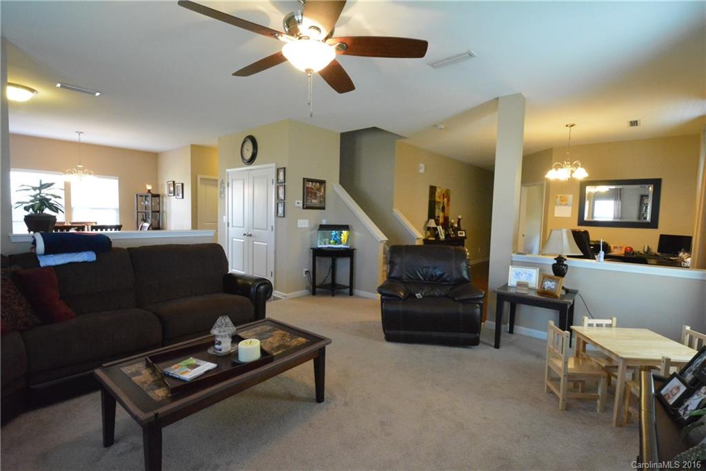 Newport Lakes - Residential