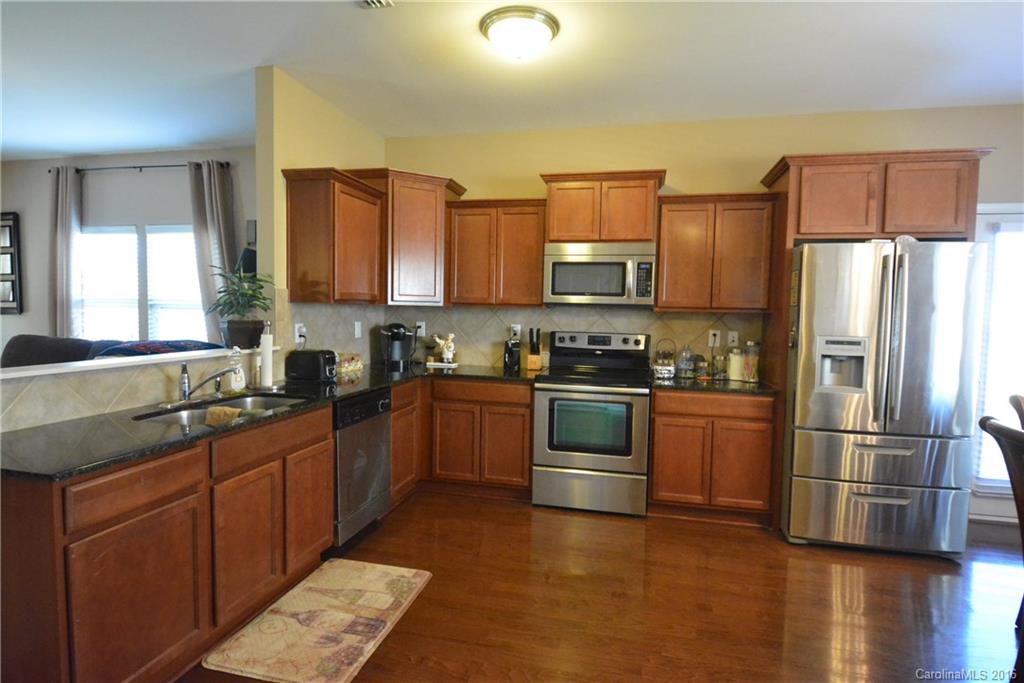 Newport Lakes - Residential