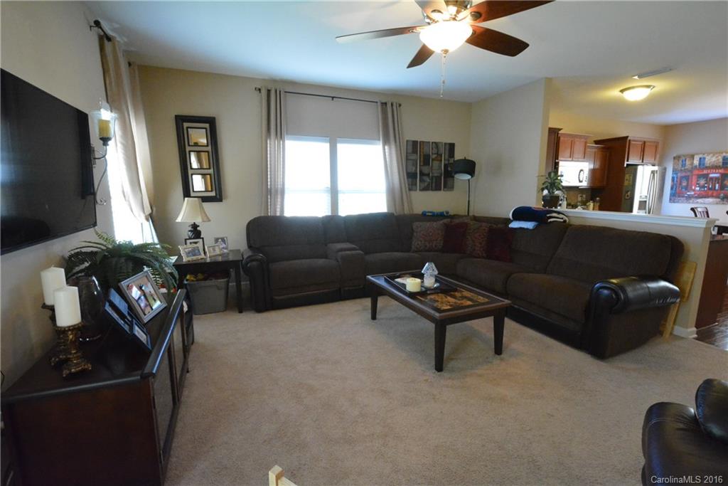 Newport Lakes - Residential