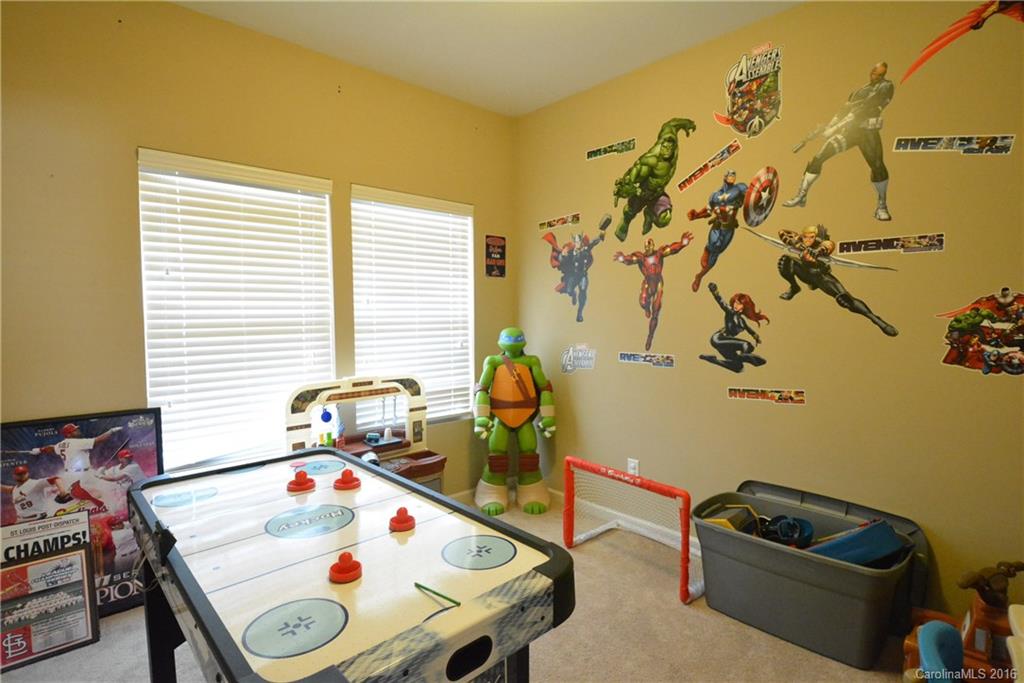 Newport Lakes - Residential