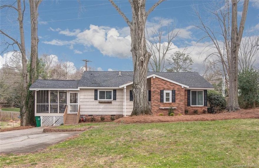 Absolutely beautiful updated and spacious home in highly desirable Madison Park neighborhood.  Kitchen has maple cabinets, granite,and SS appliances.  Lower level has large family room and extra room with an attached full bath.  Upper level has three bedrooms and another full bath.  New carpet on both upper and lower levels.  Great location, convenient to Uptown Charlotte and South Park.