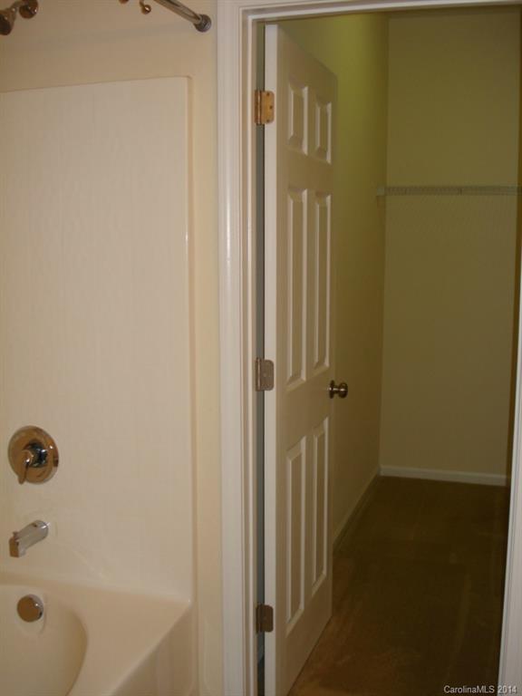 Carolina Crossing - Residential Lease