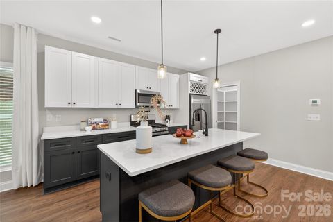 3219 Credenza Road Charlotte NC 28208