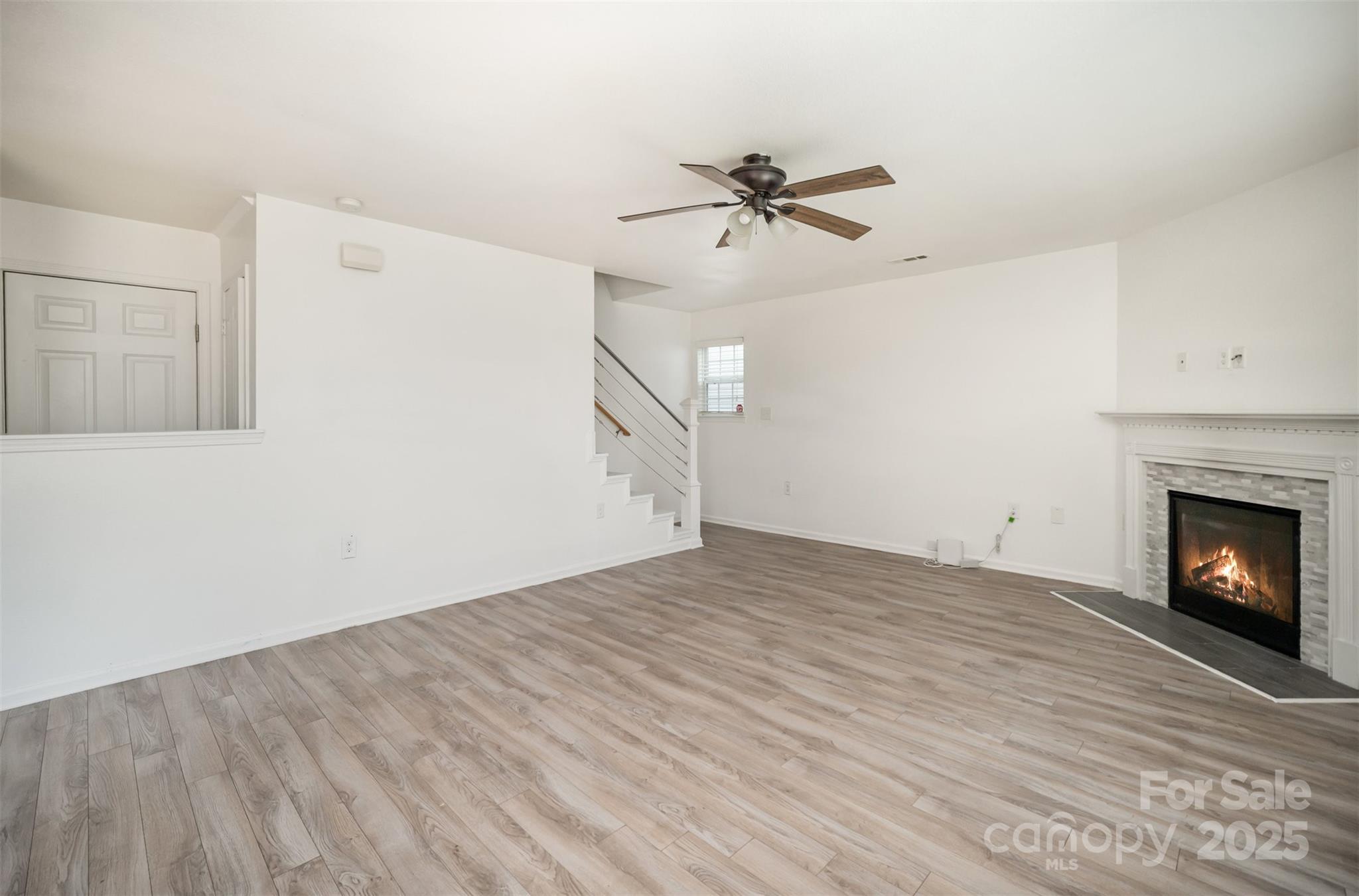 1813 Eastway Drive 293