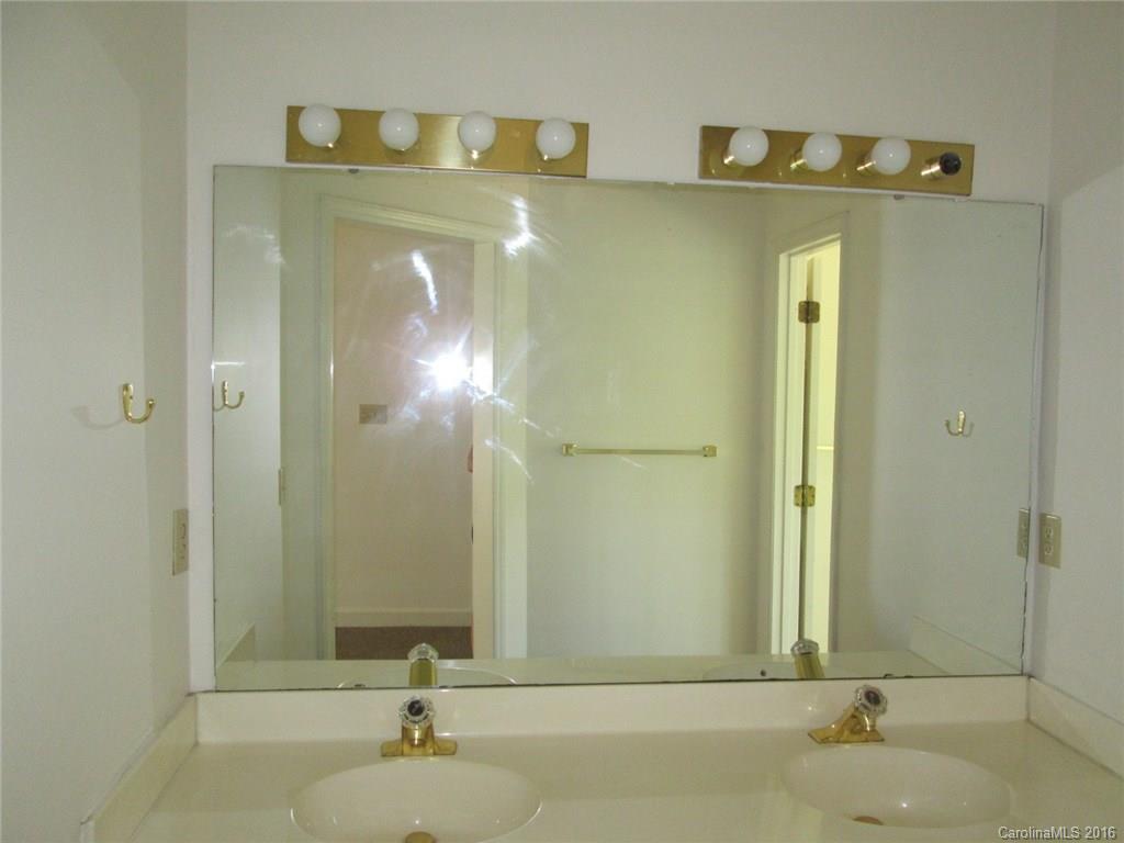 Willow Pond - Residential Lease