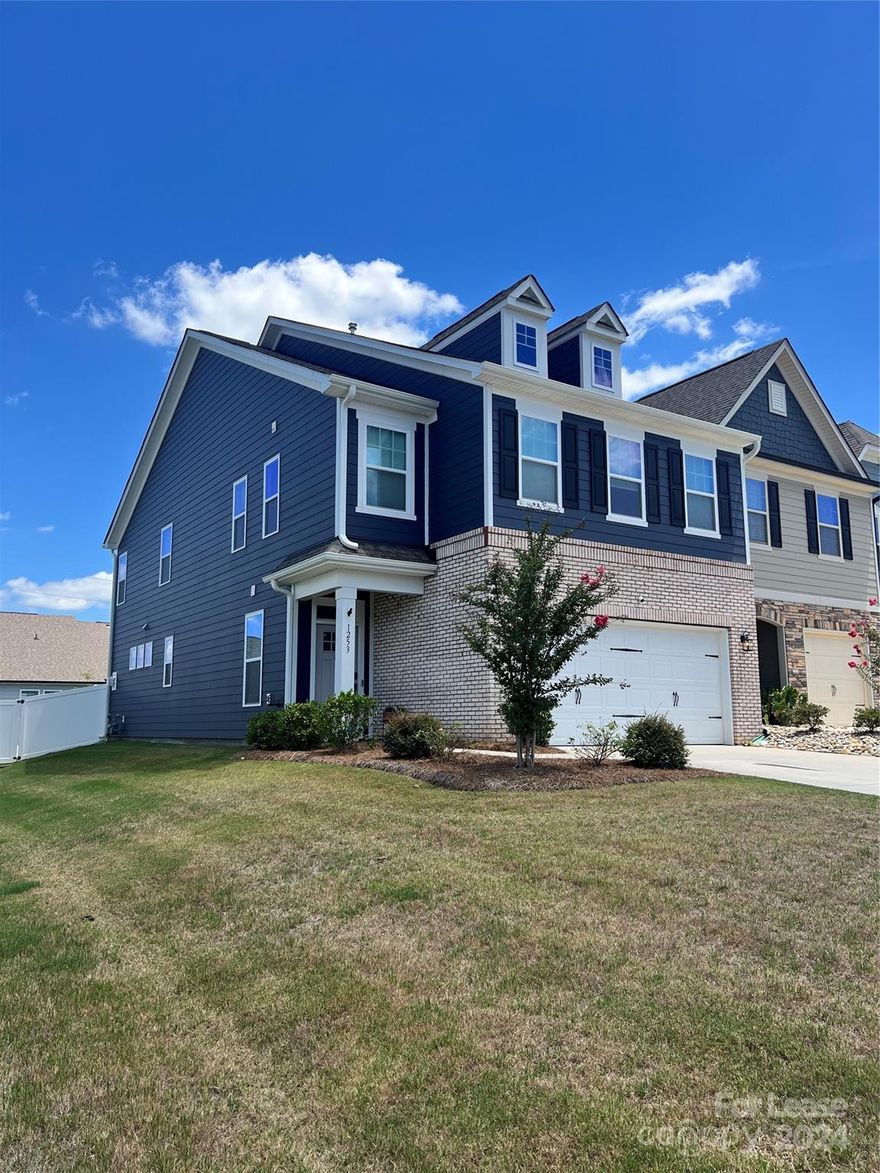 This lovely townhome is ready rent! It features 3 bedrooms and 3 bathrooms with a roomy master bedroom and a bathroom fit with dual closets. The fenced in backyard offers privacy and security, while the interior is filled with natural light for a warm atmosphere. The upgraded gormet kitchen with a standalone island is perfect for cooking and entertaining. Situated in a great community with amenities like a pool and community house, this property provides a comfortable and chic living space. Monthly HOA dues of $183 not included in rent price. 
Applications will be sent out as they are requested.
Welcome home to happiness!