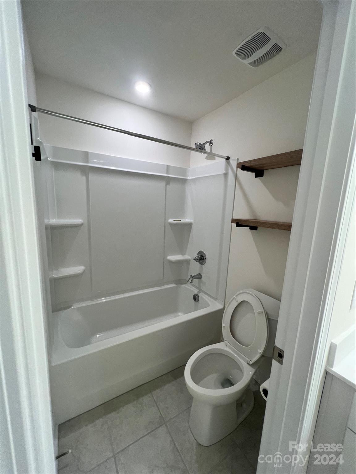 Paddlers Cove - Residential Lease